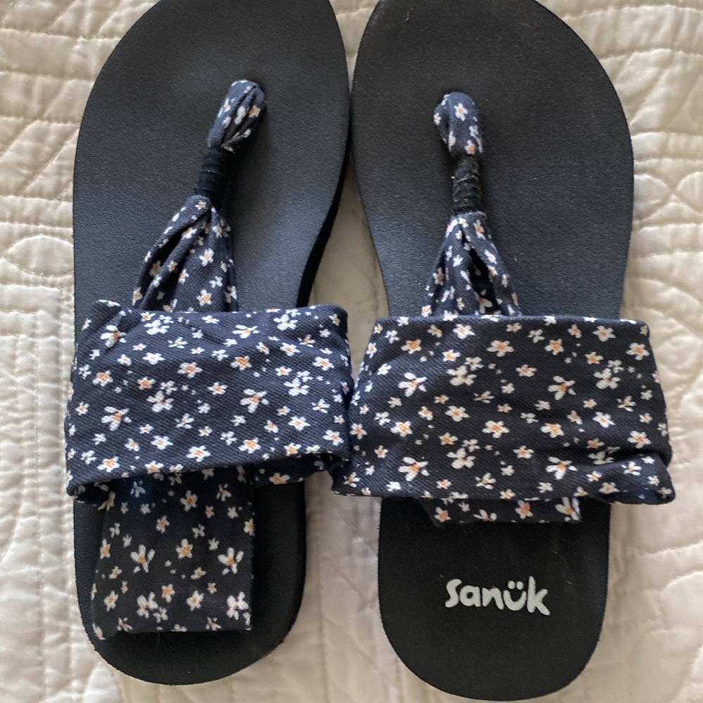 Sanuk Sling Soft Top Sandals NWOT